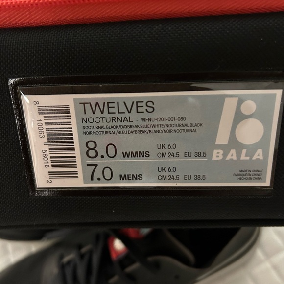 BALA900 Men or women’s nursing tennis shoessing tennis’s shoes great for anyone - Picture 2 of 3